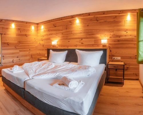 Zimmer2-Bett